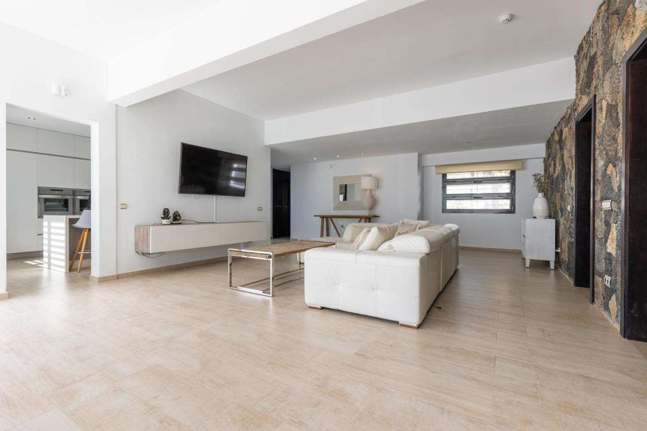 Villa Serenity Tias Exterior photo